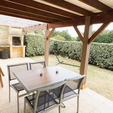 Apartment Maison Hyacinthe Of Tournesol Geniet In Luxe Castelnaud La Chapelle